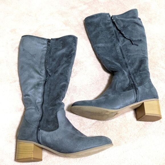 Grey Suede Boots Wide Calf w/ Braided Tassel Wood Stack Heel - Like New - Picture 4 of 12